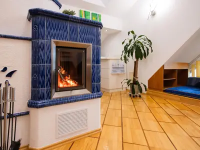 Kachelofen im Wohnzimmer