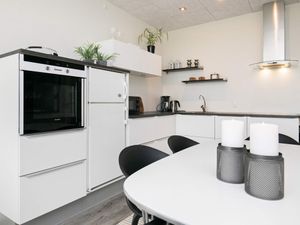 23503071-Ferienwohnung-6-Blokhus-300x225-3