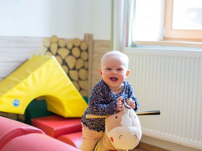 Spielzimmer mit Schaukelpferd