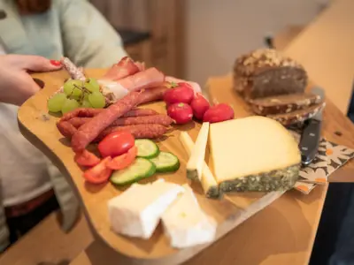 Bussjägerhof Almstube Brotzeit
