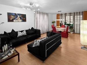 18807929-Ferienwohnung-2-Bochum-300x225-1