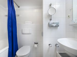 23199943-Ferienwohnung-3-Bochum-300x225-3