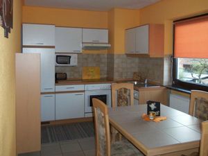 1659053-Ferienwohnung-4-Bodenmais-300x225-5