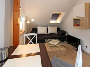 24004696-Ferienwohnung-2-Bodstedt-300x225-2