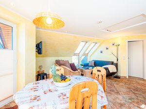 23956452-Ferienwohnung-4-Börgerende-300x225-5