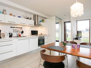 494009-Ferienwohnung-4-Bogense-300x225-1