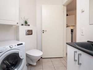 492572-Ferienwohnung-5-Bogense-300x225-5