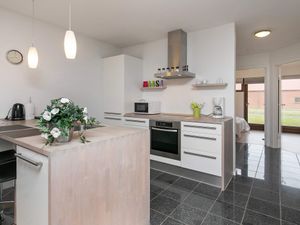 506825-Ferienwohnung-5-Bogense-300x225-1