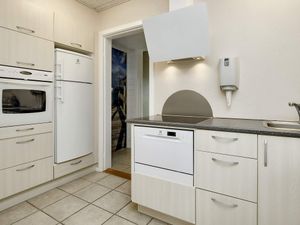 23961528-Ferienwohnung-4-Bogense-300x225-1