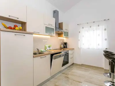 Ferienwohnung für 8 Personen (77 m²) in Malinska 8/10