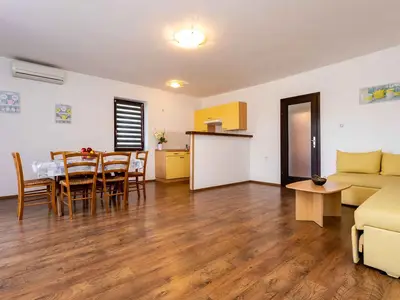 Ferienwohnung für 5 Personen (80 m²) in Malinska 9/10