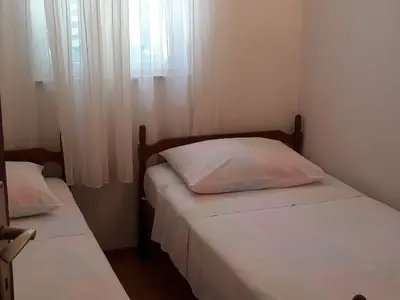 Ferienwohnung für 5 Personen in Bol 8/10