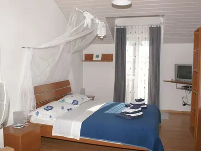 Ferienwohnung für 3 Personen in Bol 10/10