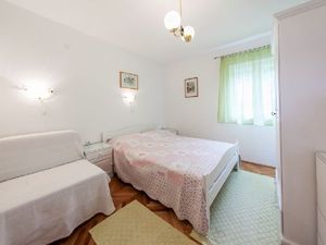 Ferienwohnung mit Schlafzimmer (40 m&sup2;) in Bol