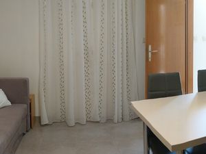 23931673-Ferienwohnung-4-Bol-300x225-1