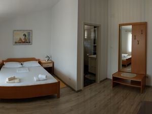 23931674-Ferienwohnung-7-Bol-300x225-4