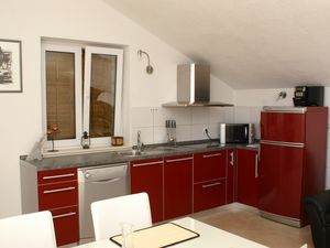 23927112-Ferienwohnung-2-Bol-300x225-4