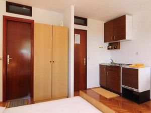 24057890-Ferienwohnung-2-Bol-300x225-2