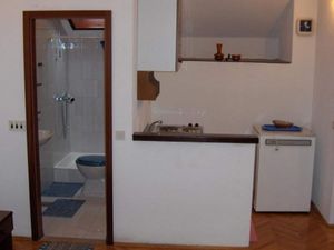 24057894-Ferienwohnung-2-Bol-300x225-1