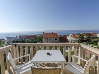 Ferienwohnung für 2 Personen (45 m²) in Bol 1/10