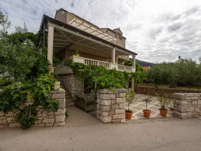 Ferienwohnung für 2 Personen (40 m²) in Bol 4/10