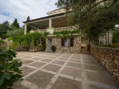 Ferienwohnung für 4 Personen (60 m²) in Bol 10/10