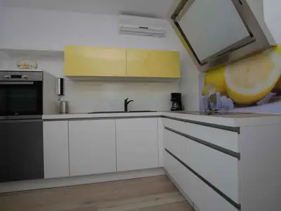 Ferienwohnung für 5 Personen (65 m²) in Bol 6/10