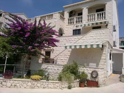 Ferienwohnung für 5 Personen (65 m²) in Bol 2/10