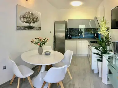 Ferienwohnung für 4 Personen (55 m²) in Bol 10/10