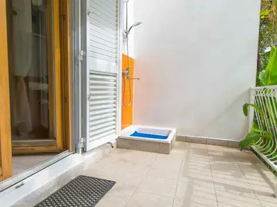 Ferienwohnung für 6 Personen (70 m²) in Bol 8/10