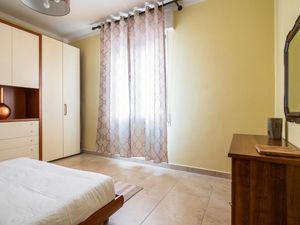 23464158-Ferienwohnung-4-Bologna-300x225-5