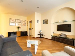 23966455-Ferienwohnung-6-Bologna-300x225-1