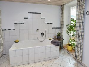 23887840-Ferienwohnung-4-Bolsterlang-300x225-3