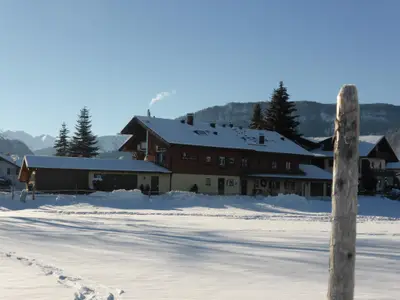 Außenansicht Appartementhaus -Winter-