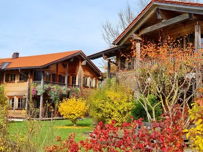 Ferienhaus im Herbst