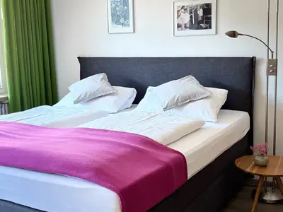 Bequemes Boxspringbett für Zwei  (180x200cm)
