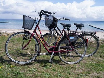 2 Markenfahrräder 28 Zoll stehen zur Verfügung