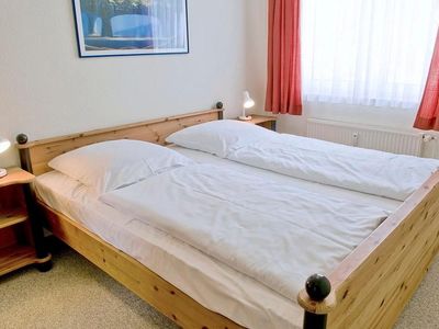 Schlafzimmer mit Doppelbett