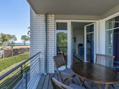 Balkon mit Teilseeblick