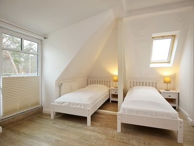 zweites Schlafzimmer mit Einzelbetten