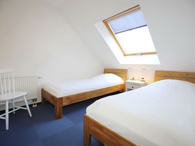 erstes Schlafzimmer mit Doppelbett