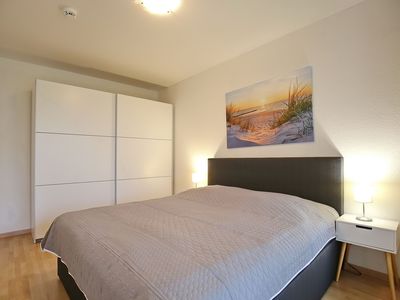 Kleiderschrank im Schlafzimmer