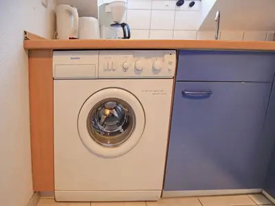 Küche mit Waschmaschine