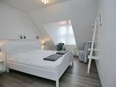 Blick ins 1. Schlafzimmer