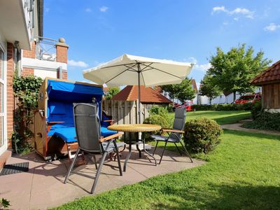 Terrasse mit Strandkorb