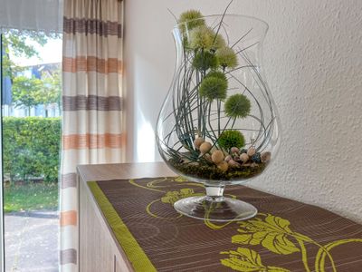 Wohnzimmer mit Blick zum Dekoratives Detail