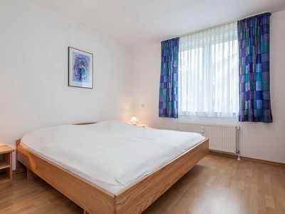 1. Schlafzimmer mit Doppelbett