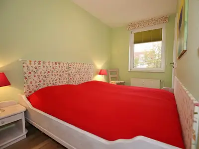 zweites Schlafzimmer mit Doppelbett