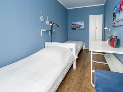 2. Schlafzimmer mit zwei Einzelbetten