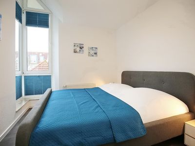 2. Schlafzimmer mit Doppelbett